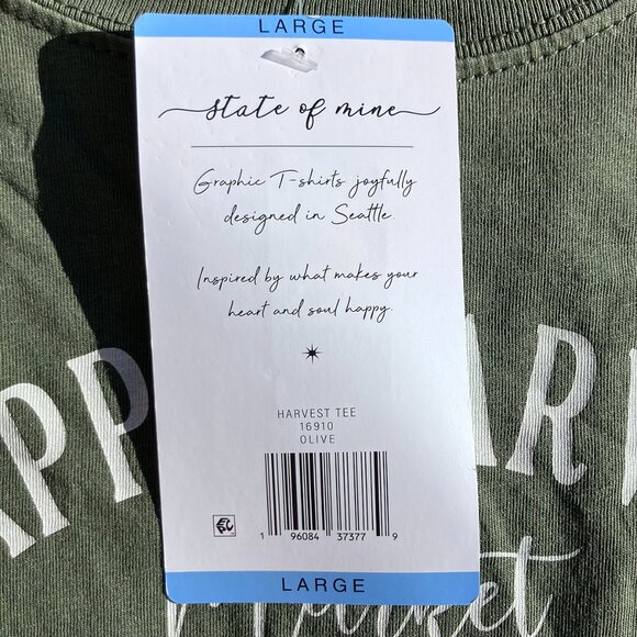 NWT! "Happy Harvest Market" T-shirt - L - Picture 3 of 4